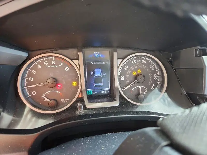 2019 TOYOTA TACOMA SR5 V6  