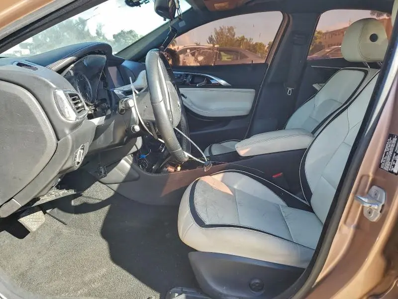 2017 INFINITI QX30 BASE  