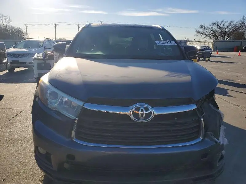 2016 TOYOTA HIGHLANDER XLE  