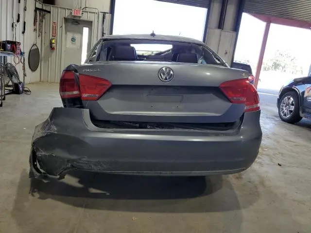 2013 VOLKSWAGEN PASSAT SE  