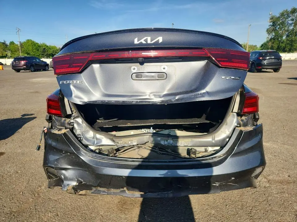 2022 KIA FORTE GT LINE  
