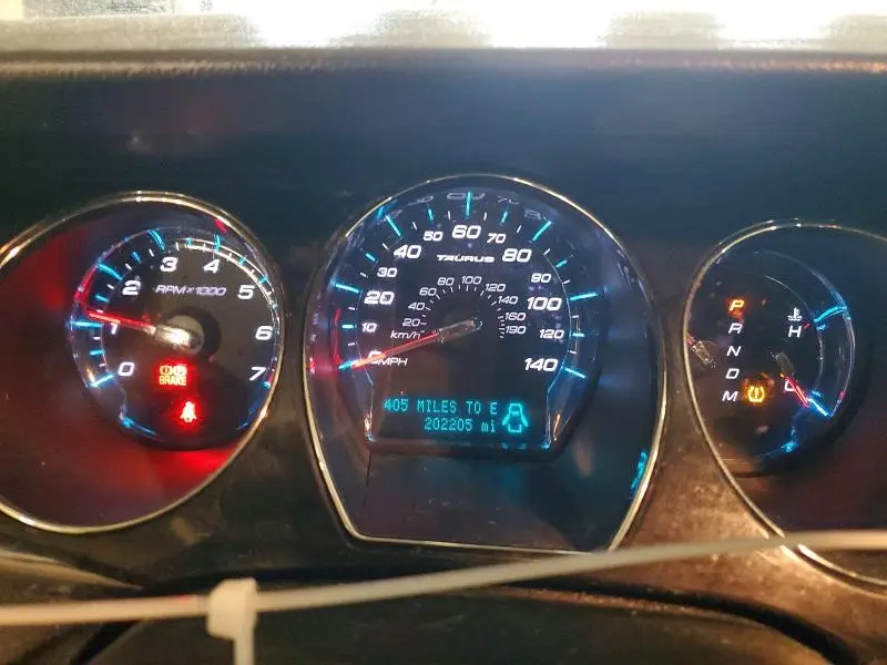 2011 FORD TAURUS LIMITED  