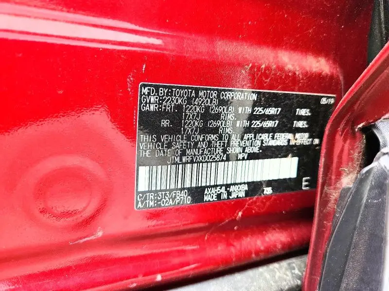 2019 TOYOTA RAV4 LE  