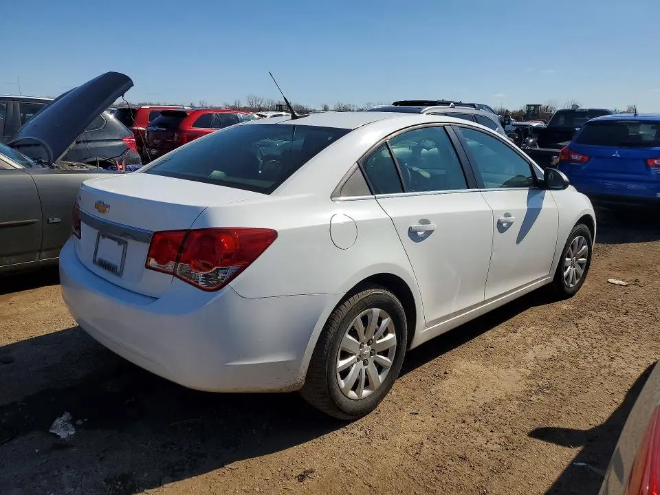 2011 CHEVROLET CRUZE LS  