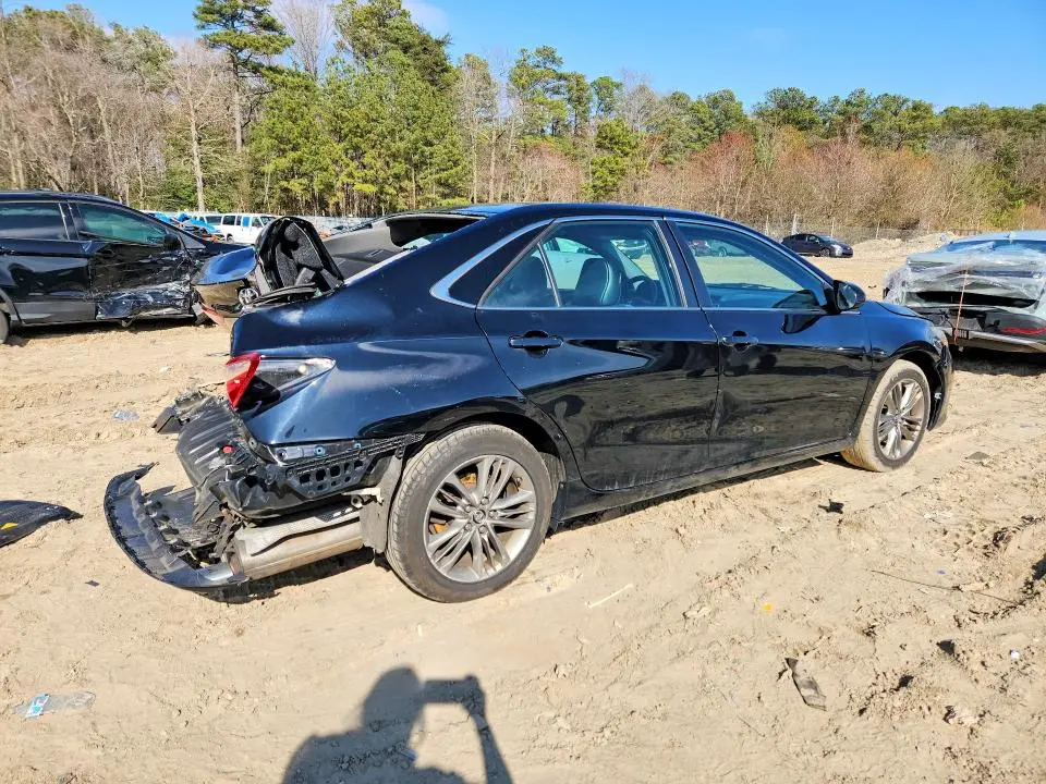 2017 TOYOTA CAMRY SE  
