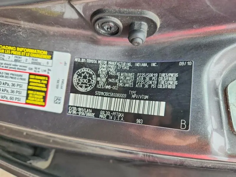 2011 TOYOTA SIENNA XLE 8-PASSENGER  