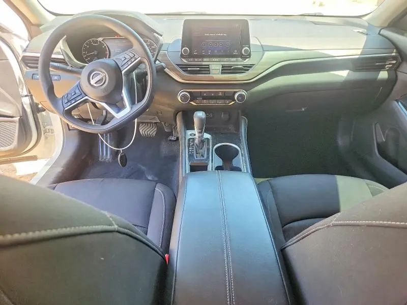 2023 NISSAN ALTIMA SV  