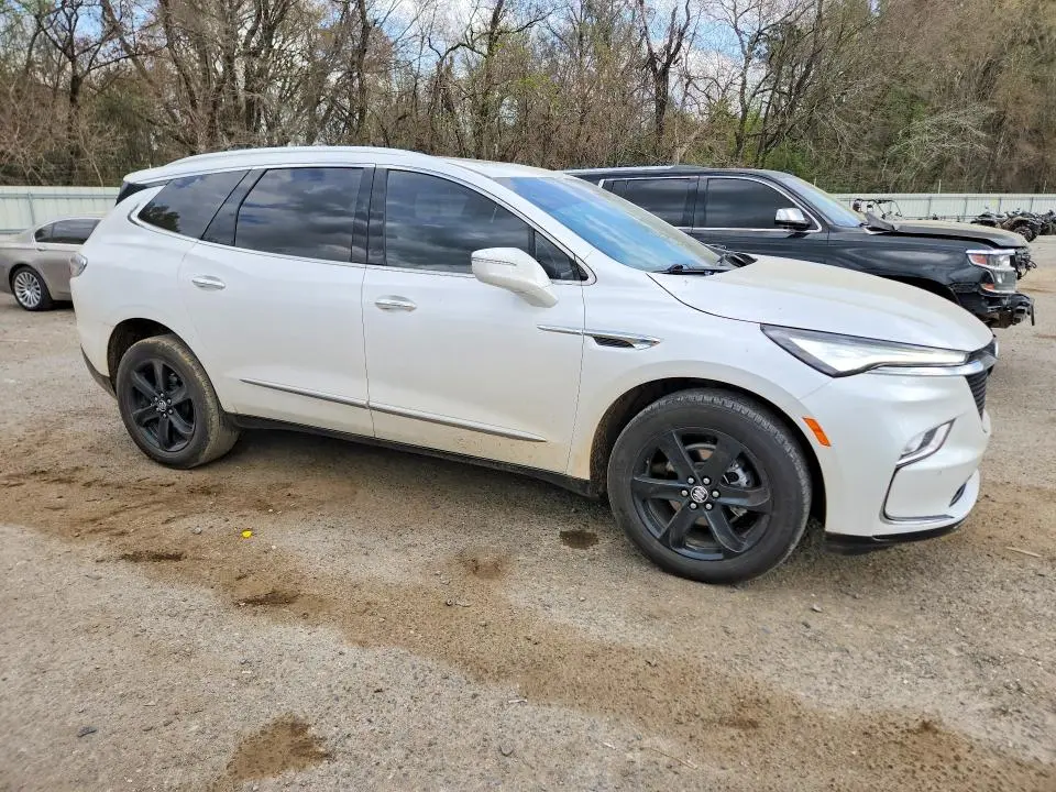 2024 BUICK ENCLAVE ESSENCE  