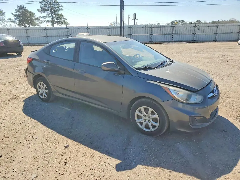 2013 HYUNDAI ACCENT GLS  