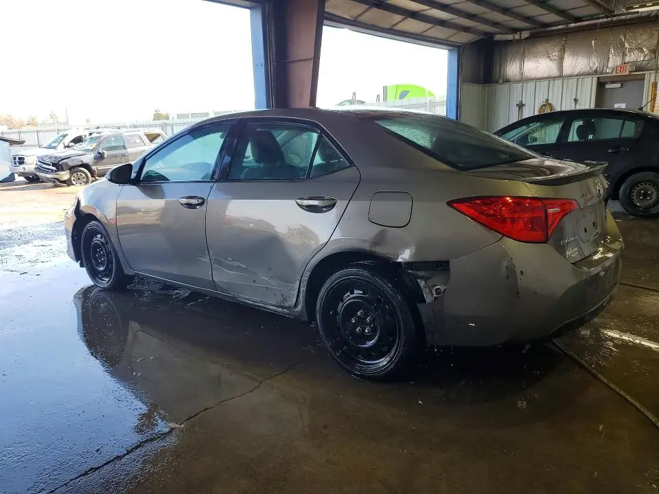 2017 TOYOTA COROLLA SE  