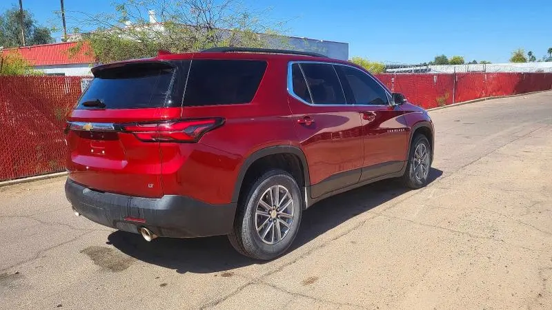 2023 CHEVROLET TRAVERSE LT  