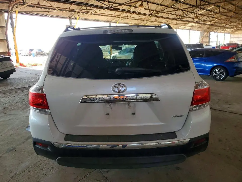 2013 TOYOTA HIGHLANDER LIMITED  