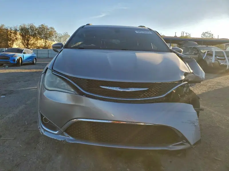 2017 CHRYSLER PACIFICA TOURING L  