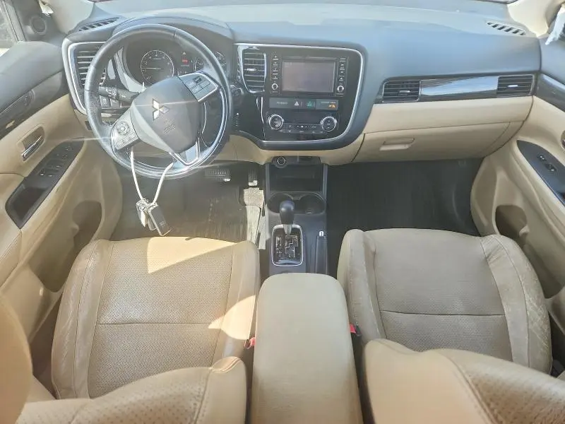 2016 MITSUBISHI OUTLANDER SE  