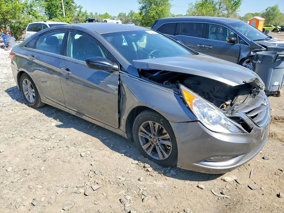 2013 HYUNDAI SONATA GLS  