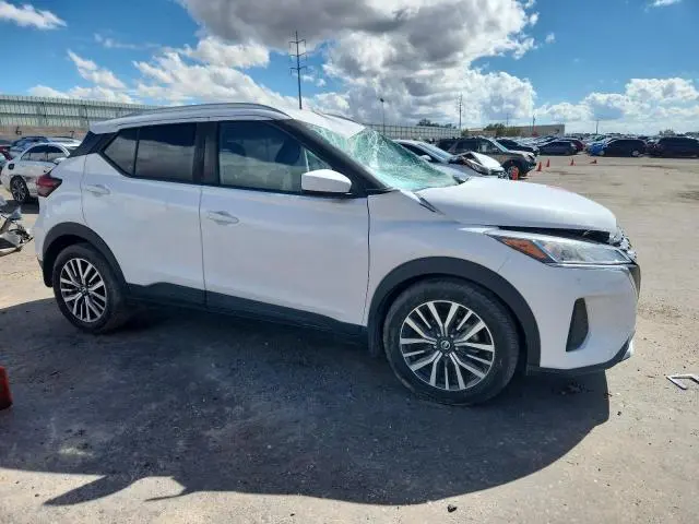 2021 NISSAN KICKS SV  