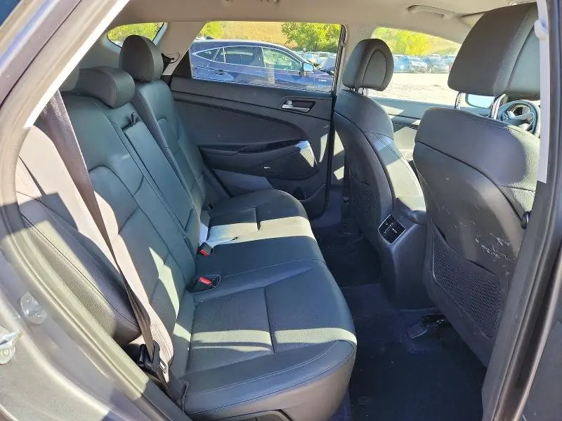 2017 HYUNDAI TUCSON SE PLUS  