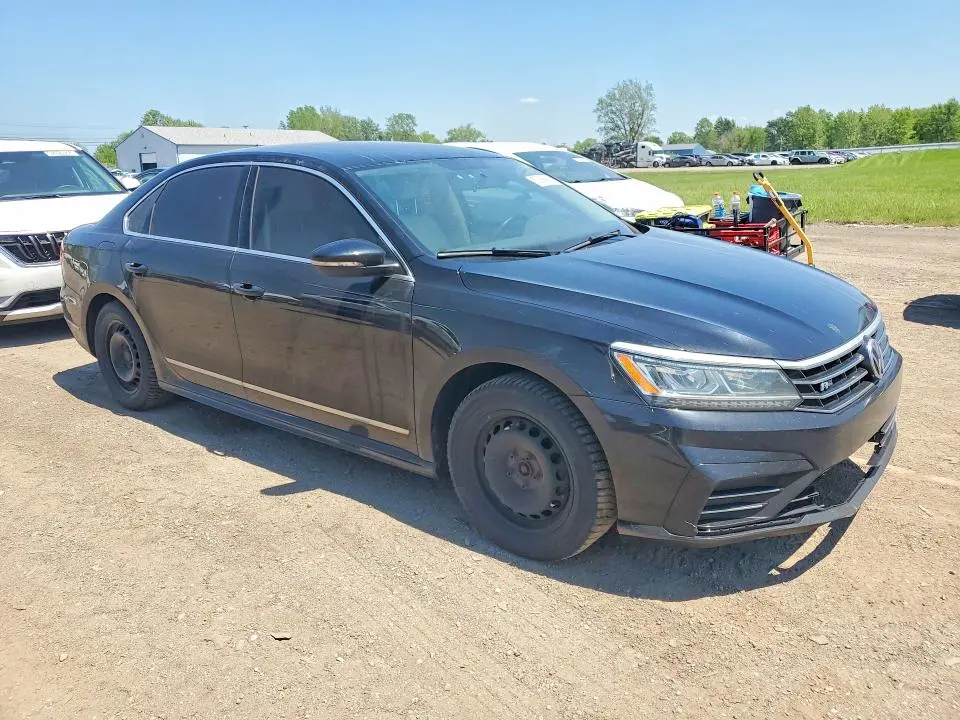 2016 VOLKSWAGEN PASSAT   