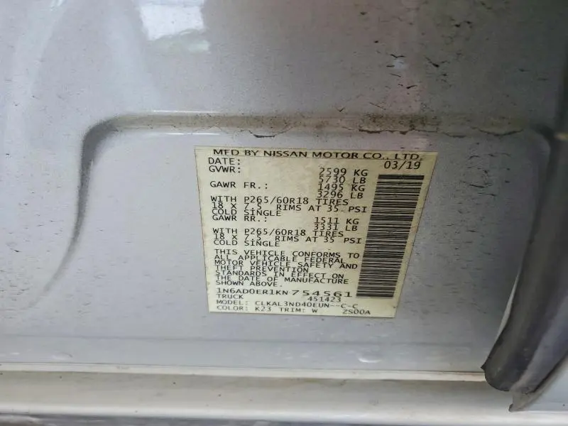 2019 NISSAN FRONTIER SL  