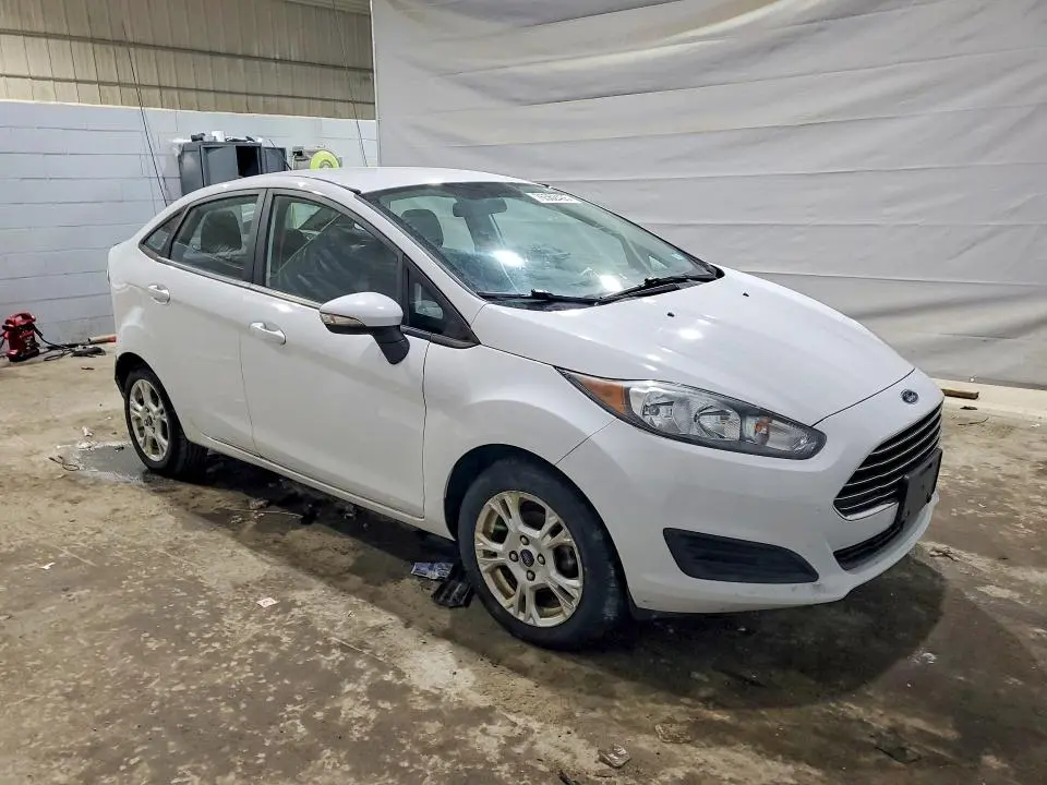 2015 FORD FIESTA SE  