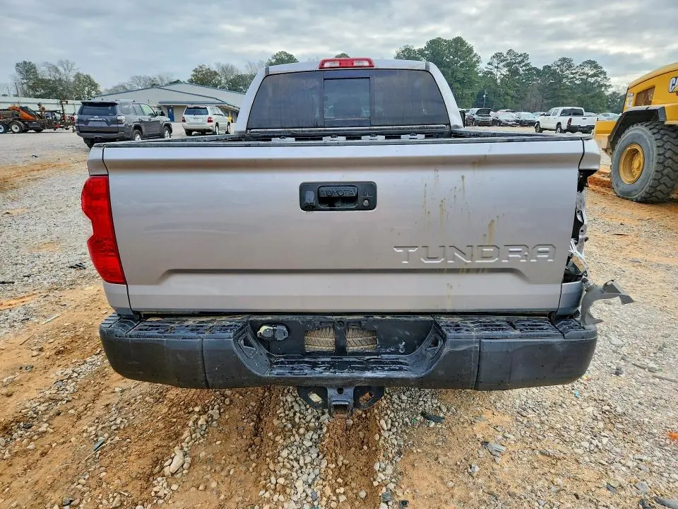 2017 TOYOTA TUNDRA SR5  