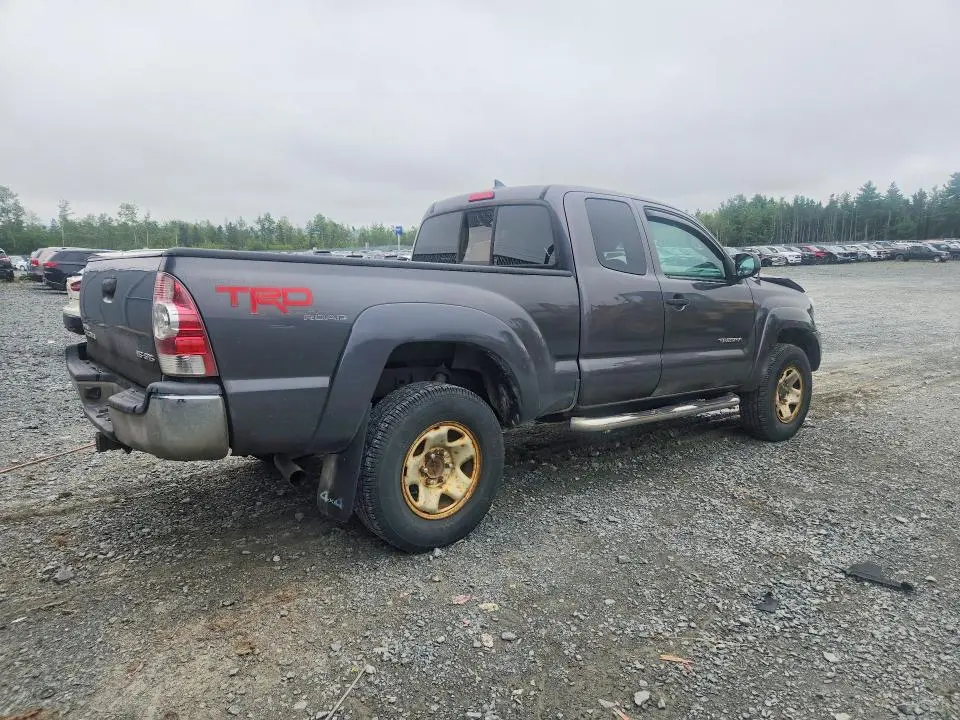 2015 TOYOTA TACOMA   