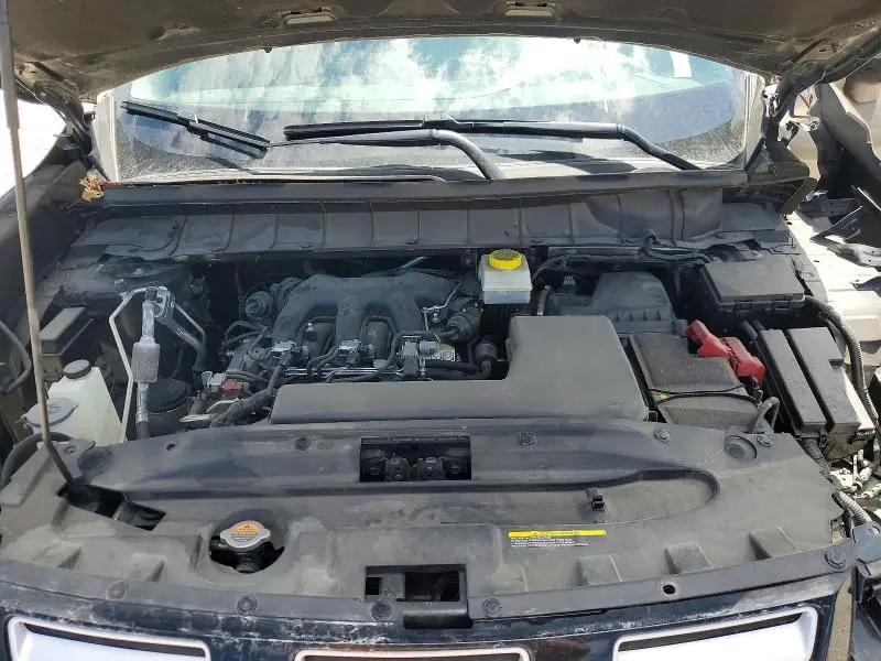 2023 NISSAN PATHFINDER SV  