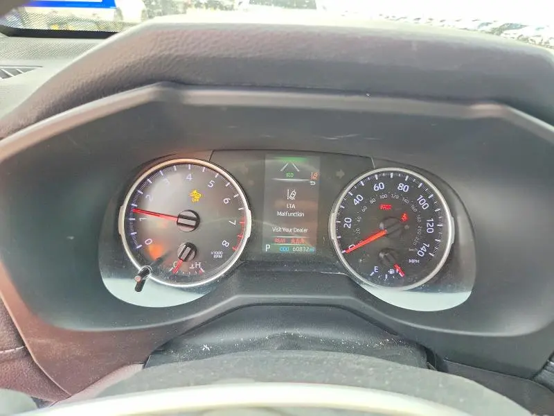 2022 TOYOTA RAV4 LE  