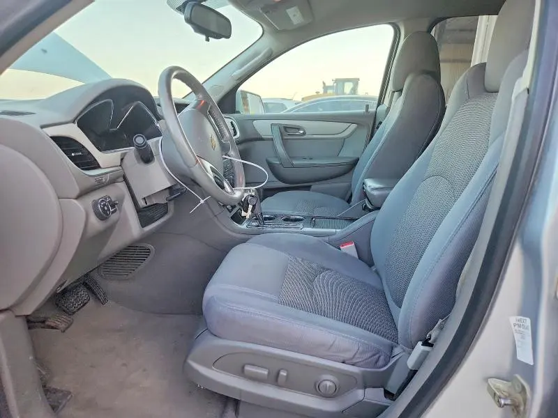 2013 CHEVROLET TRAVERSE LT  