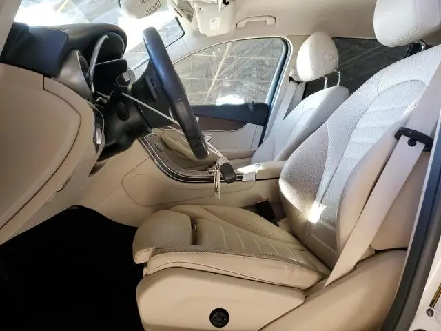 2020 MERCEDES-BENZ GLC 300