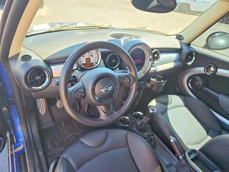 2012 MINI COOPER S  