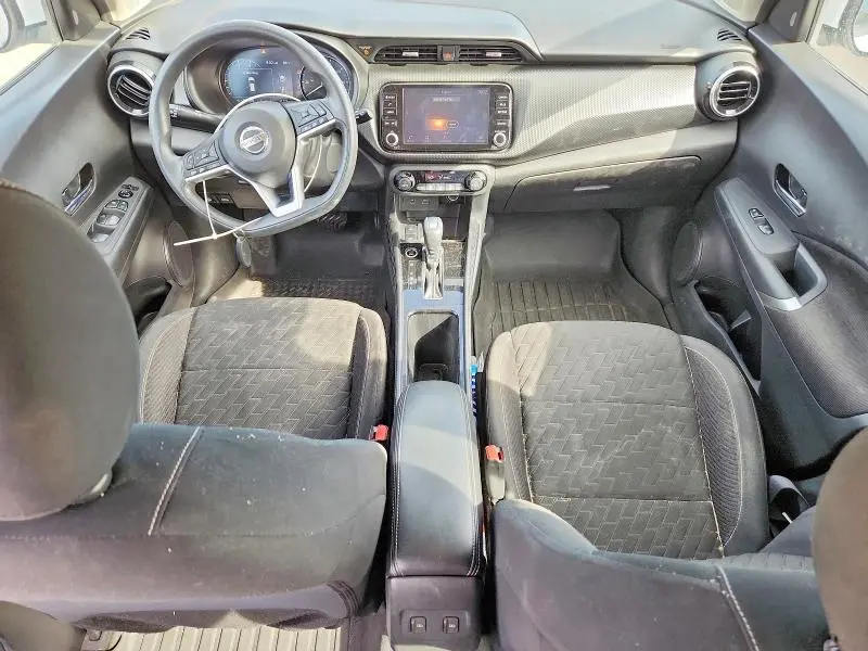 2021 NISSAN KICKS SV  