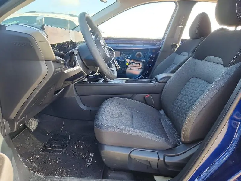 2025 NISSAN KICKS SV  