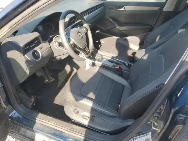 2021 VOLKSWAGEN PASSAT SE  