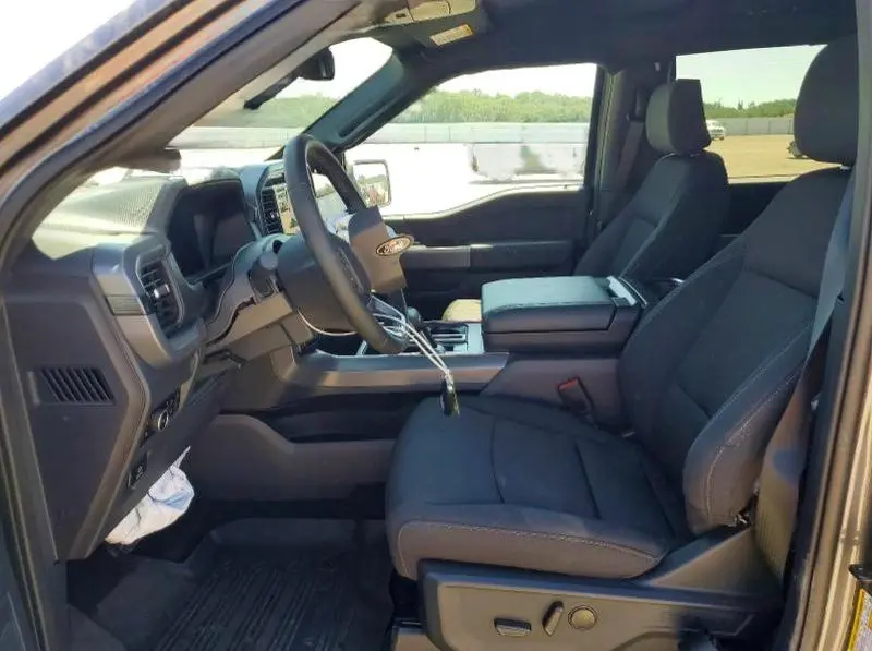 2025 FORD F150 XLT  