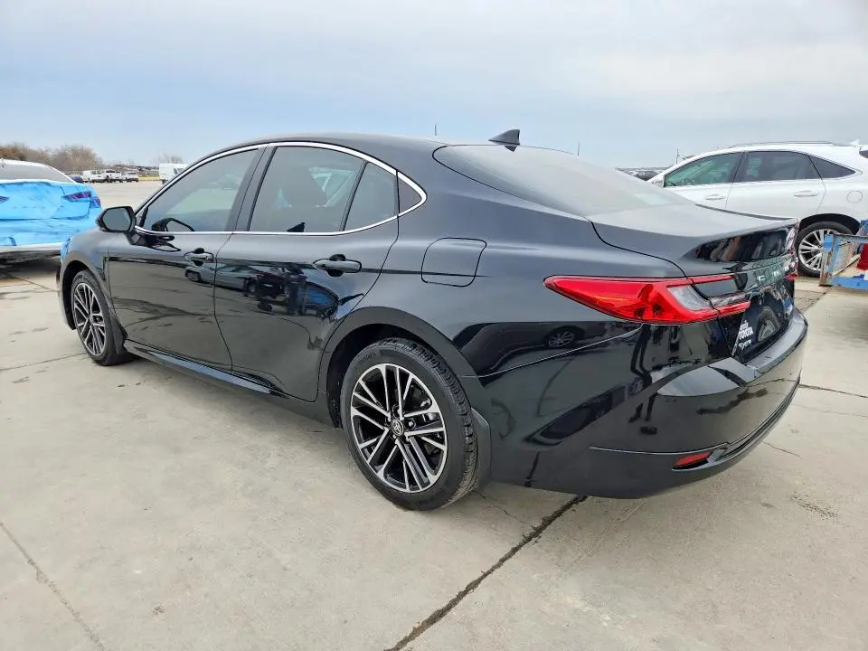 2026 TOYOTA CAMRY XLE  