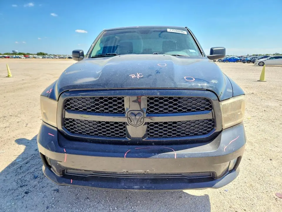 2014 RAM 1500 ST  