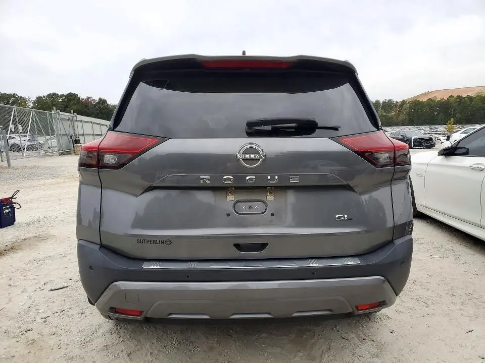 2022 NISSAN ROGUE SL  