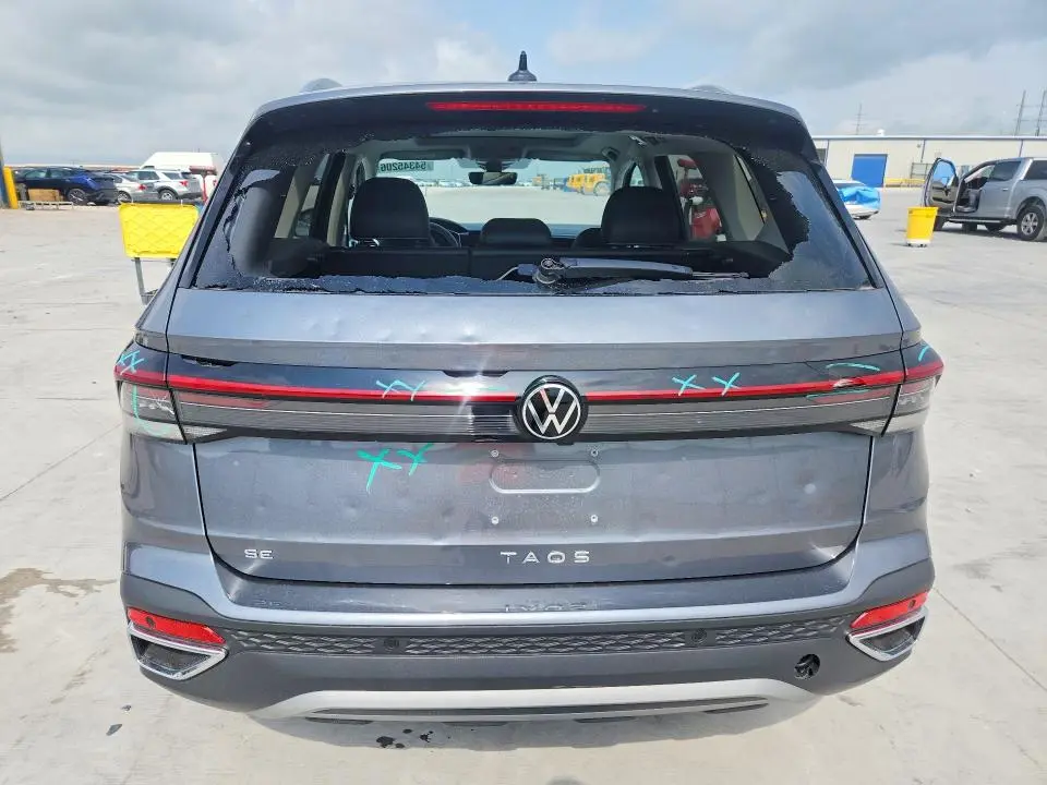 2025 VOLKSWAGEN TAOS SE  