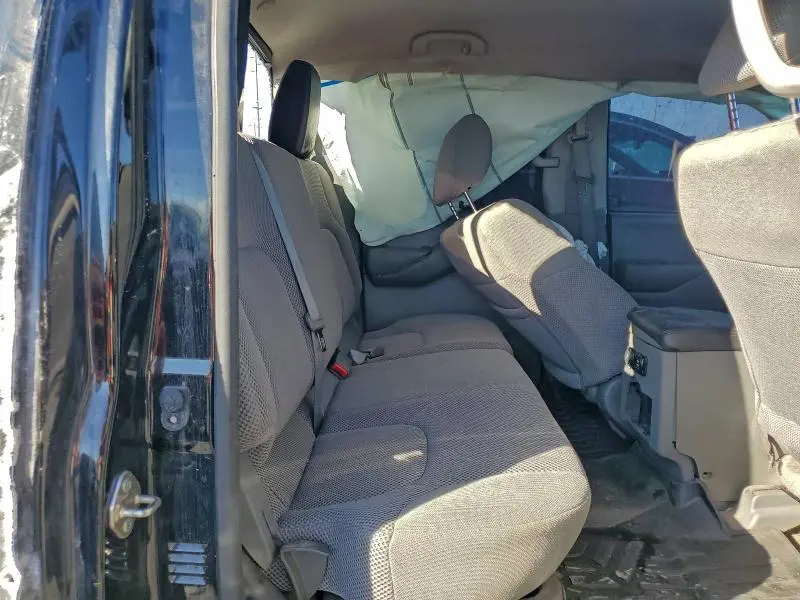 2017 NISSAN FRONTIER S  