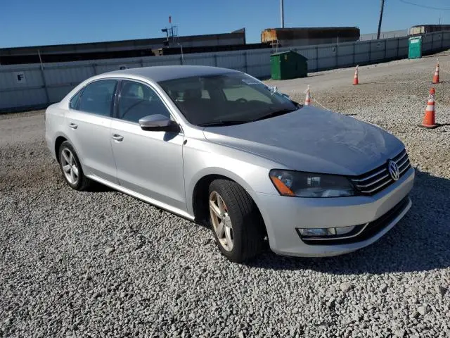 2015 VOLKSWAGEN PASSAT S  