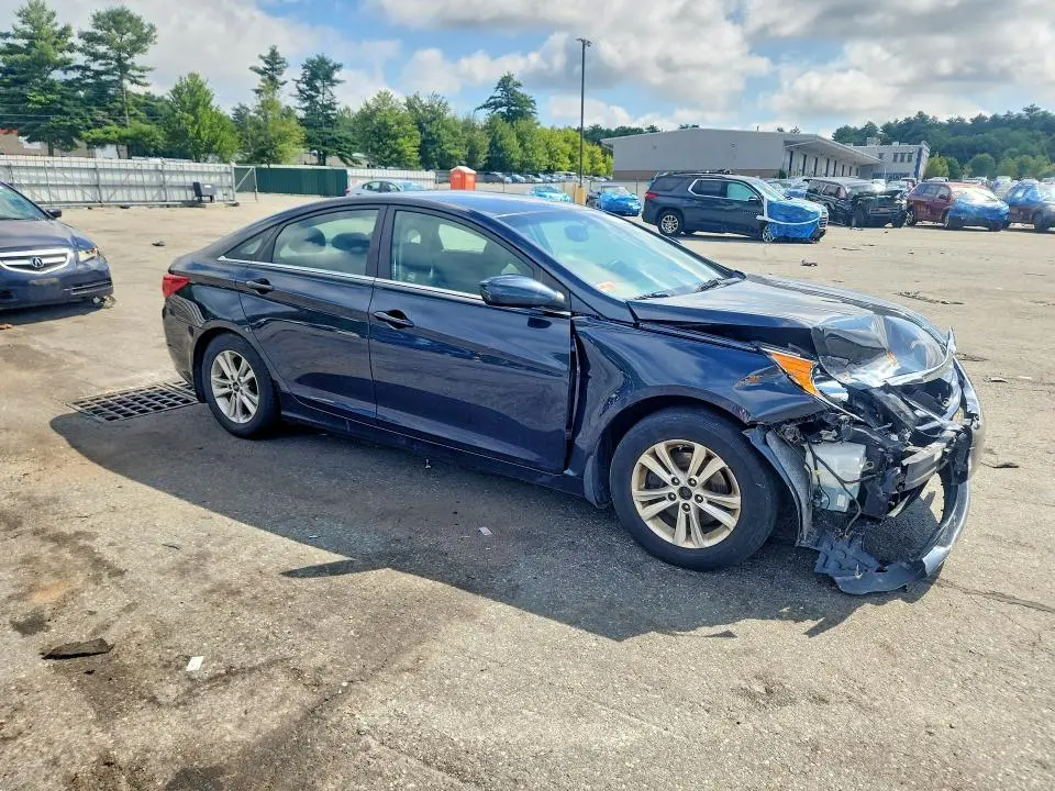 2013 HYUNDAI SONATA GLS  