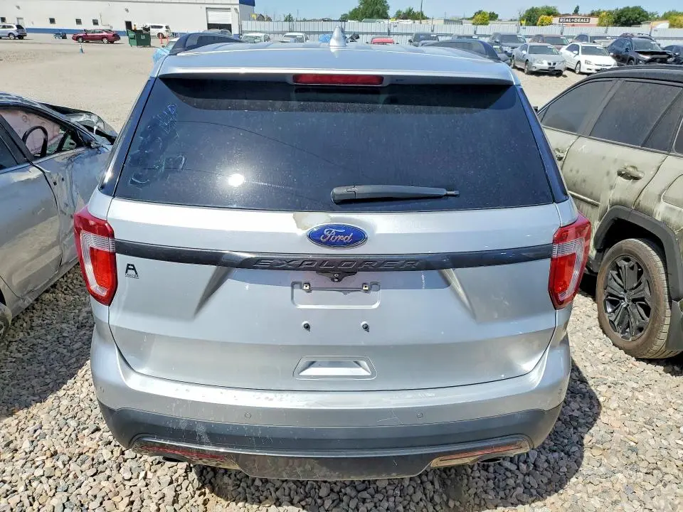2017 FORD EXPLORER XLT  