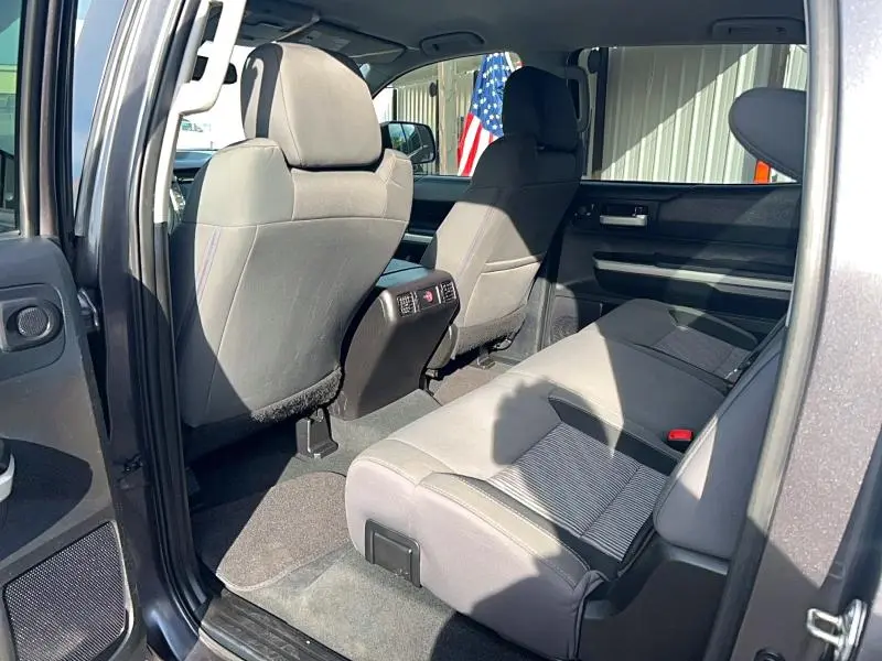 2015 TOYOTA TUNDRA CREWMAX SR5  