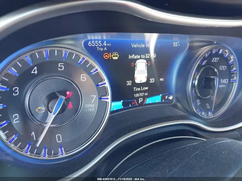 2017 CHRYSLER 300 LIMITED