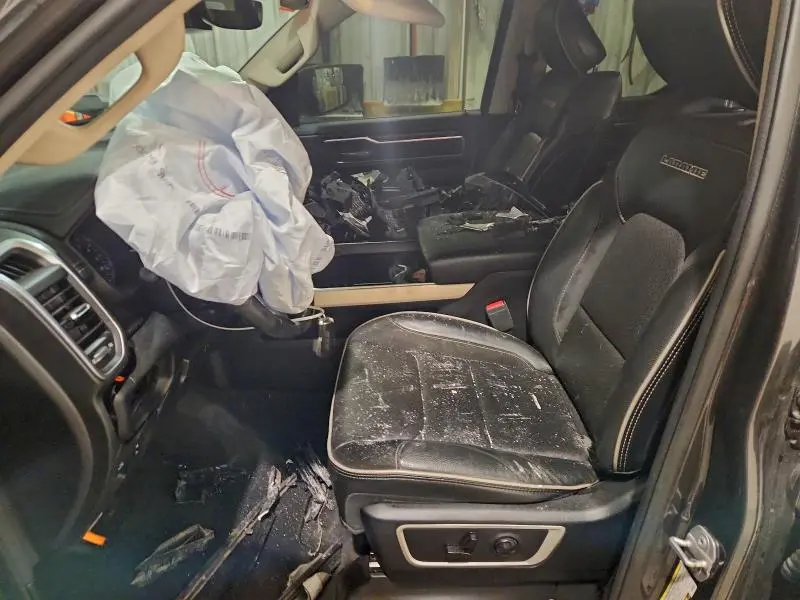 2019 RAM 1500 LARAMIE  