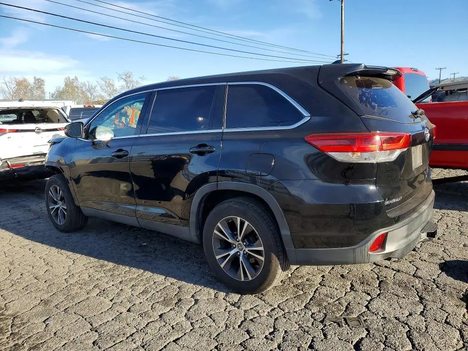 2019 TOYOTA HIGHLANDER LE PLUS  