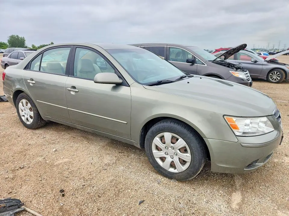 2010 HYUNDAI SONATA GLS  