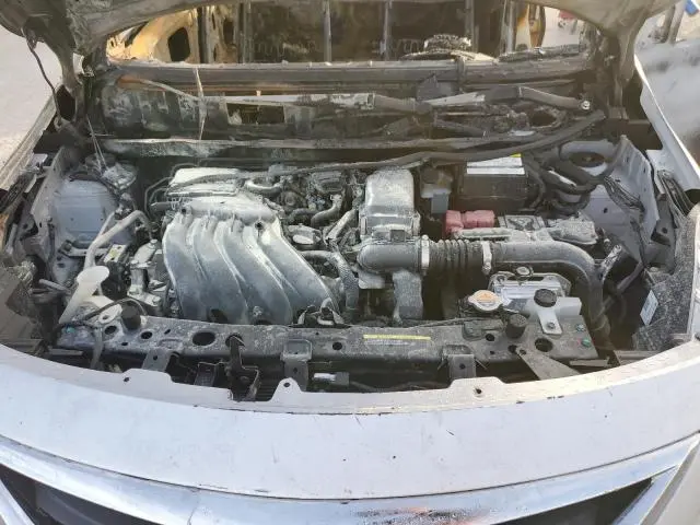 2019 NISSAN VERSA S  