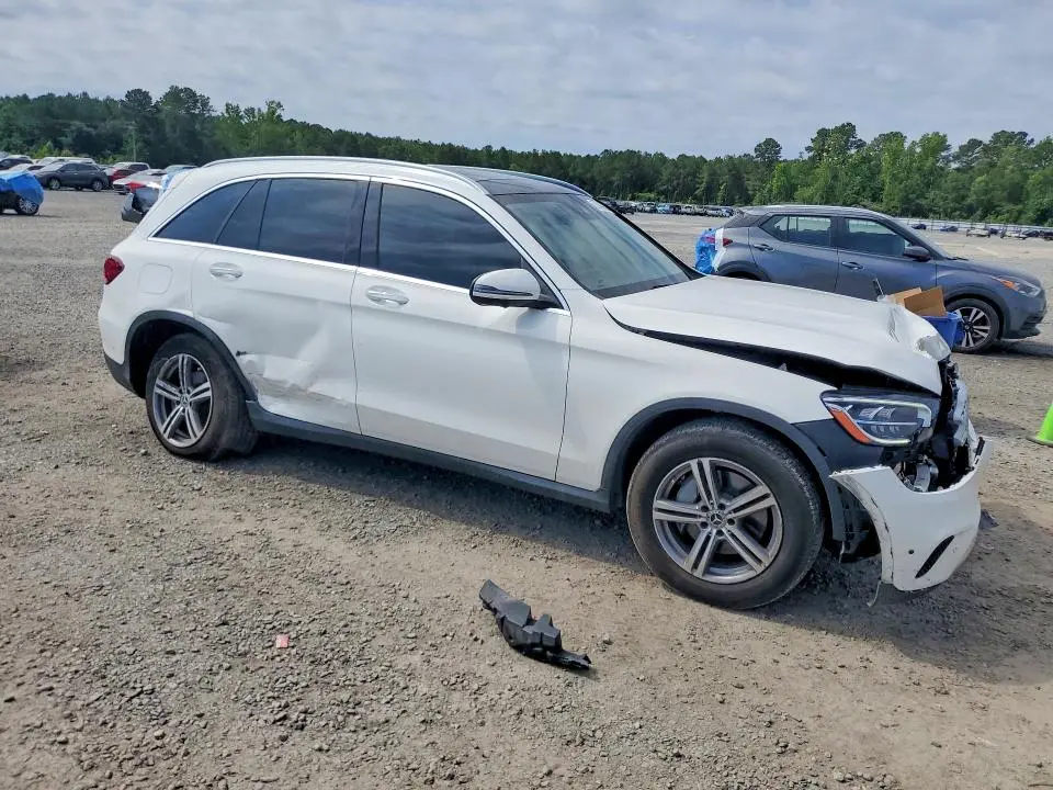 2022 MERCEDES-BENZ GLC 300  